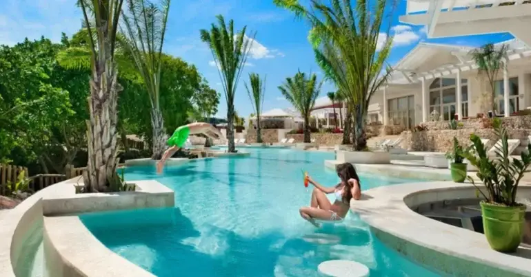 Indulge in a Five-Star Vacation | Thanksgiving Day 2024