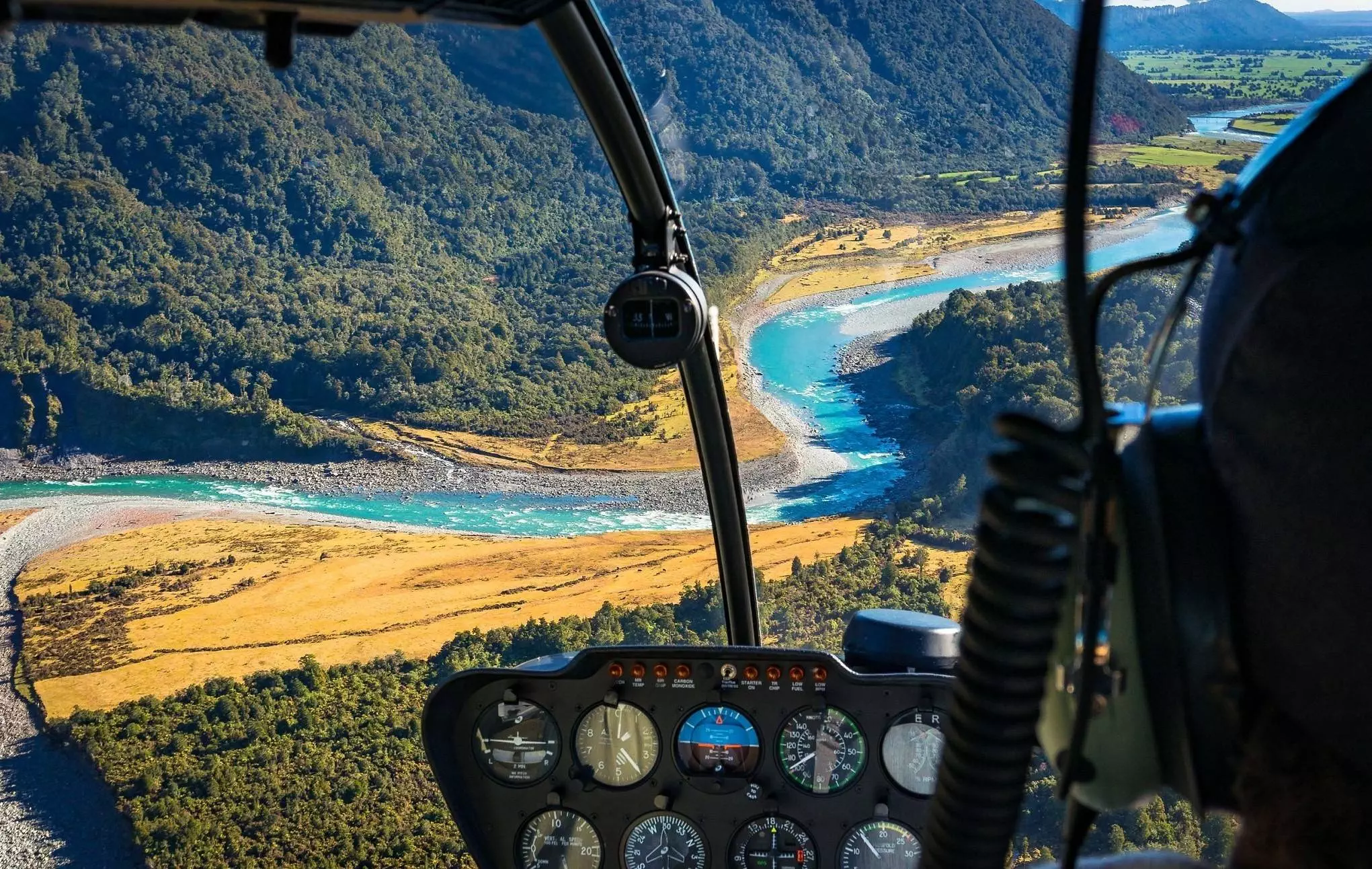 Helicopter rides near me | Exotic Helicopter Rental in Washington DC, Maryland, Virginia.