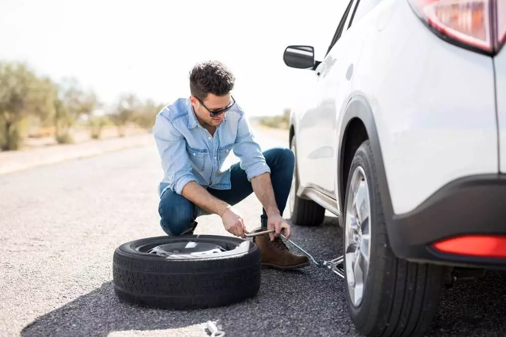 How Long Does It Take To Change A Tire? | Exotic Car Rental in Washington DC, Maryland, Virginia.