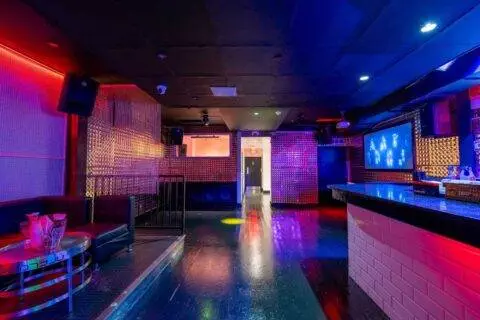 UltraBar Night Club | VIP Table Booking Service of Capital Exotic